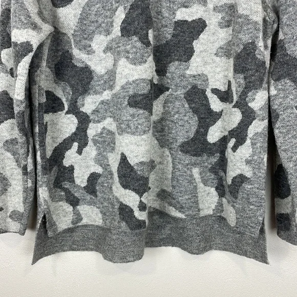 Athleta Undercover Camo Sweatshirt - Picture 4 of 12